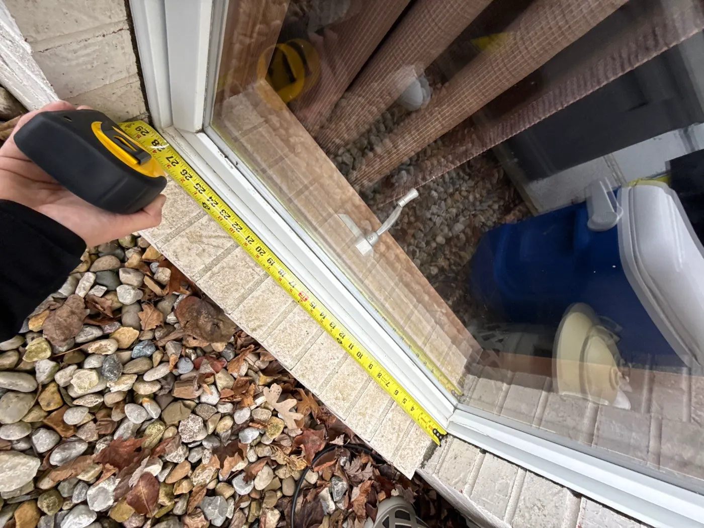 Window replacement documented in Holliday Farms